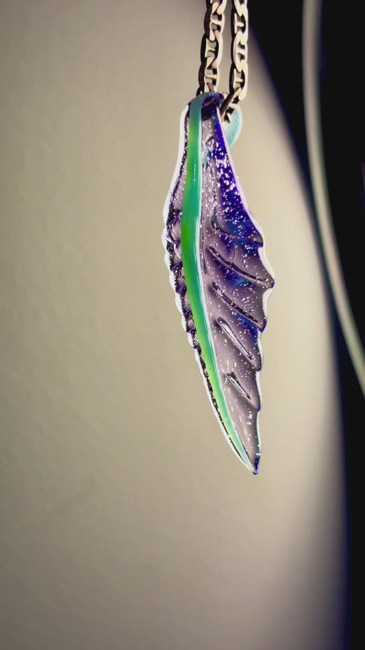 CFL reactive leaf pendant